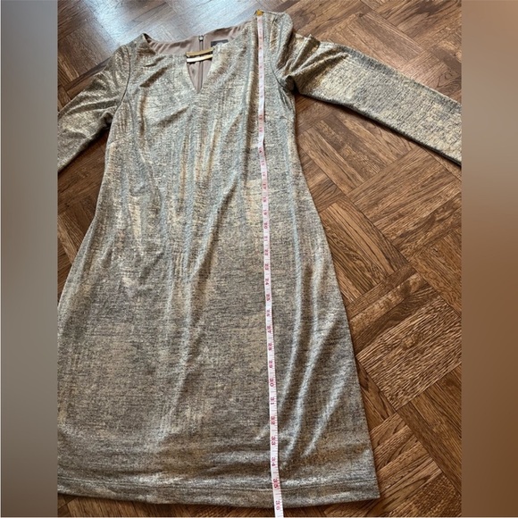 Vince Camuto Gold Metallic Shimmer Long Sleeve Dress Size 6 - Picture 12 of 16